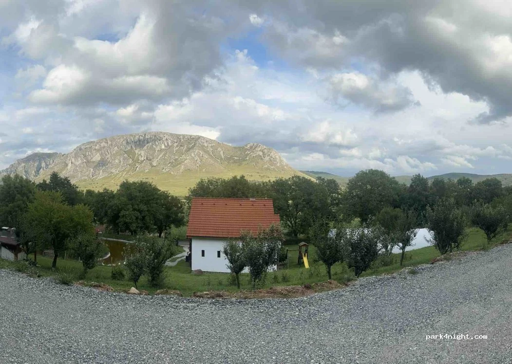 Priveliște spre Piatra Secuiului